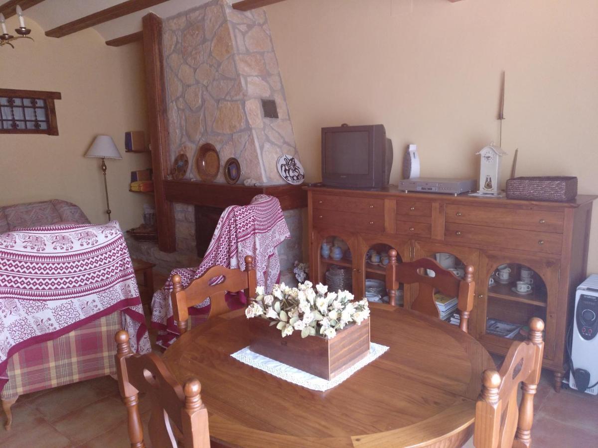 Casa Rural Amador Villarroya de los Pinares Exterior foto